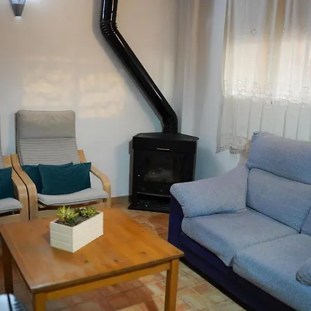 Caseta Montanyana Holiday home *
